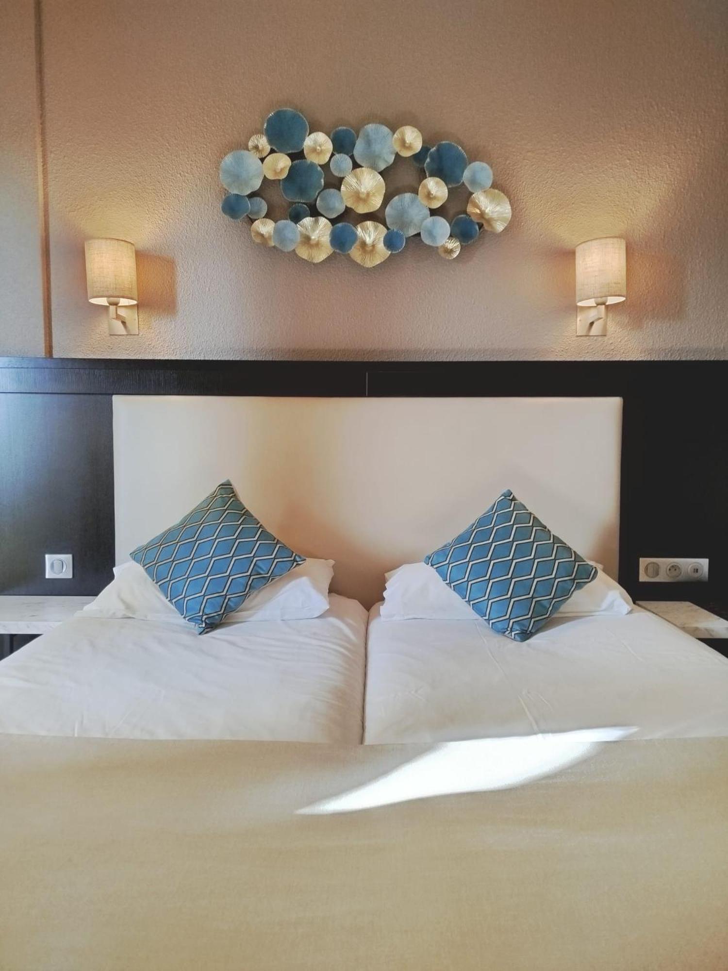 Hotel Le Collier Антиб Экстерьер фото