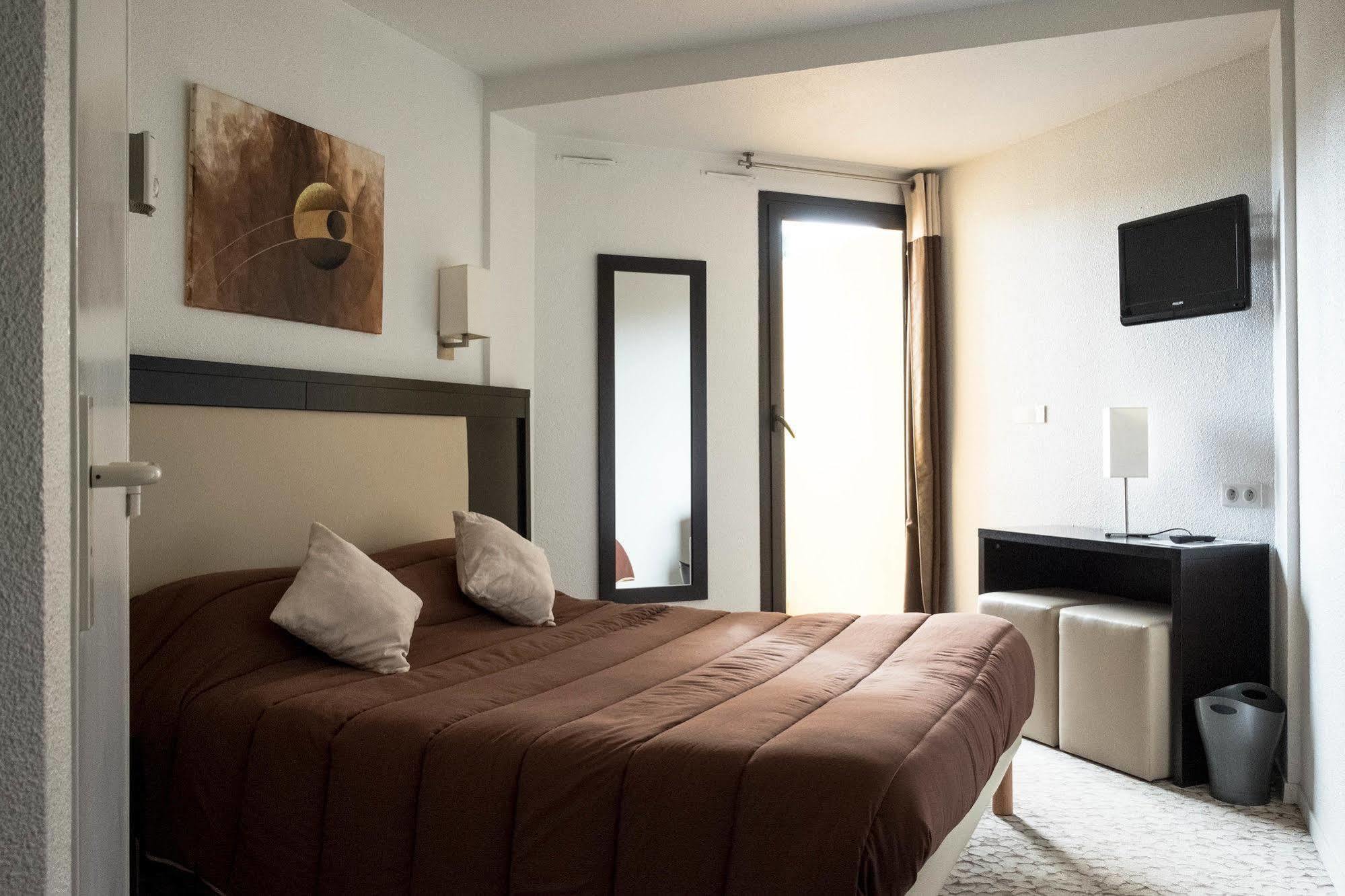 Hotel Le Collier Антиб Экстерьер фото